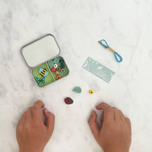 Load image into Gallery viewer, Minibeast Bracelet Gift Kit