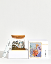 Load image into Gallery viewer, 450pc Puzzle & Glue Kit: Diamonds and Daisies, Leah Gardner