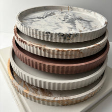 Load image into Gallery viewer, Joma - Concrete Fluted Tray | Round Concrete Tray: Black fusion marble
