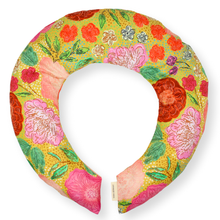 Load image into Gallery viewer, Aromatherapy Heat &amp; Cold Neck Wrap: 432 | Bee / Lavender
