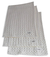Load image into Gallery viewer, Big Waffle Wash Cloth (3 pack)- Natural white: 100% GOTS certified organic cotton / 25 x 40 cm/ 9.8 x 15.7&quot;
