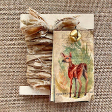 Load image into Gallery viewer, Gift Wrap Set - CHRISTMAS Sand  Collection
