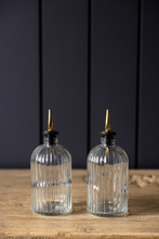 Load image into Gallery viewer, Olive Oil &amp; Vinegar Glass Scallop Fluted Bottles

