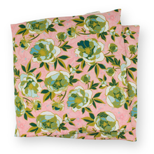 Load image into Gallery viewer, Aromatherapy Large Heat &amp; Cold Wrap: 364 | Vintage Garden Hunter / Lavender
