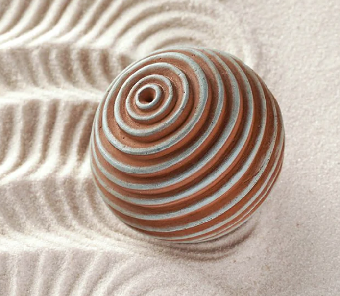 Olander Earthworks Spheres Lines