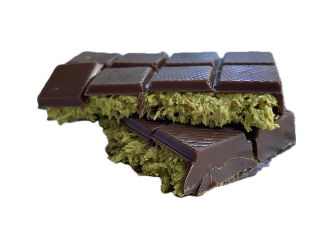 Pistachio Praline Dubai Chocolate Bar – Crispy & Nutty Delight 71gr: 1 Piece (71g)