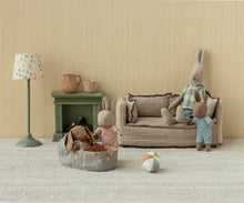Load image into Gallery viewer, Maileg - Micro Rabit - Sand - Rose Knitted Suit
