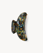 Load image into Gallery viewer, Grande Heirloom Claw in Green Tortoise
