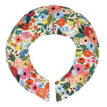 Load image into Gallery viewer, Aromatherapy Heat &amp; Cold Neck Wrap: 432 | Bee / Lavender
